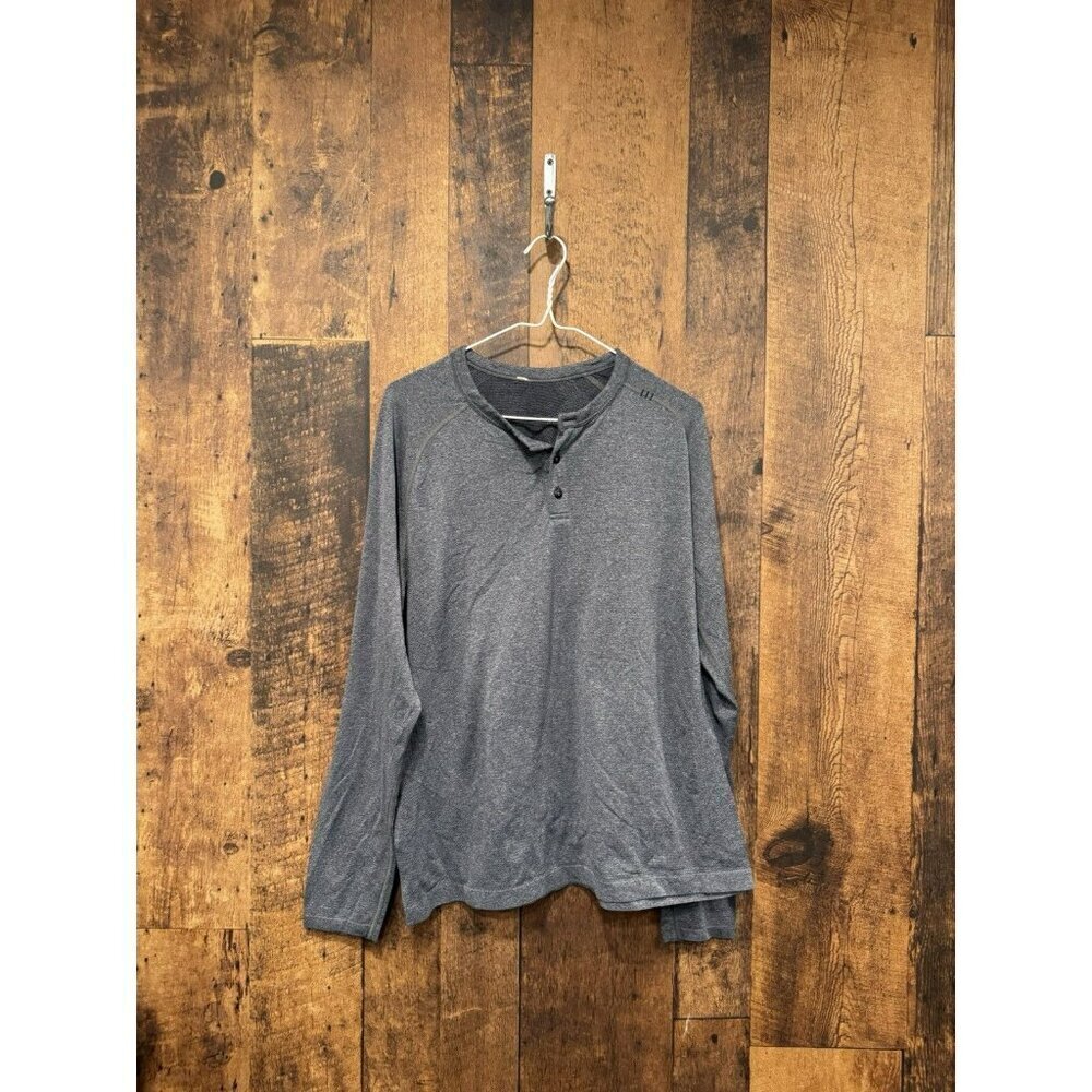 Lululemon Men’s Metal Vent Long Sleeve Button Shirt Grey Large EUC